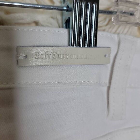 Soft Surroundings Embellished Floral 5 Pocket Straight Leg Crop Jeans 18 Petitie - Picture 11 of 13